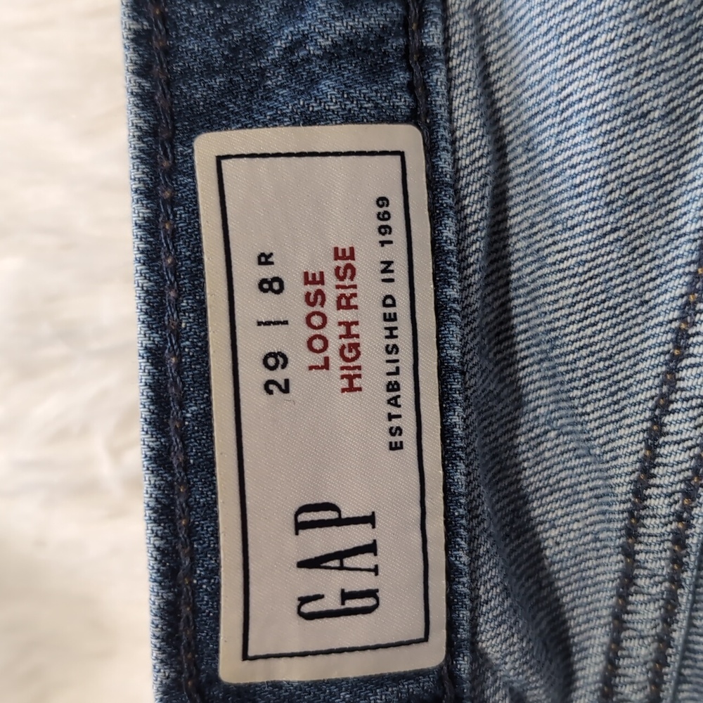 Gap Loose Fit High Rise Frayed Hem Blue Denim Crop Jeans Size 29 - Picture 8 of 13